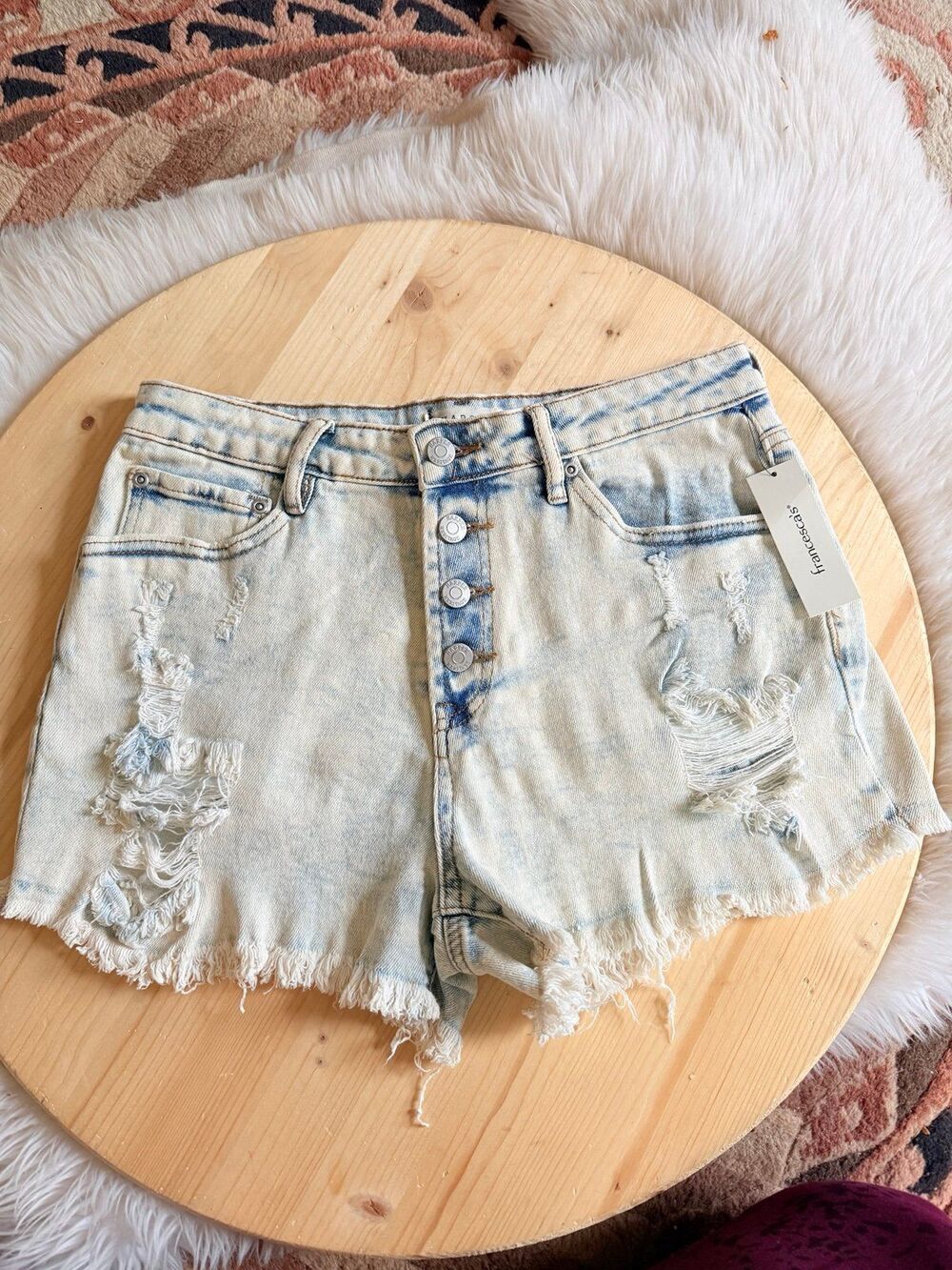 Francesca’s Harper Jean shorts - Picture 1 of 9